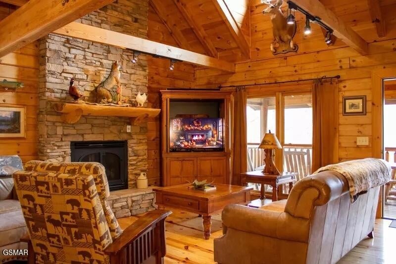 4548 Whetstone Rd, Sevierville, TN 37862