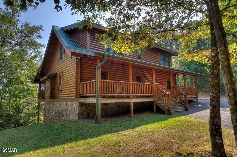 4548 Whetstone Rd, Sevierville, TN 37862