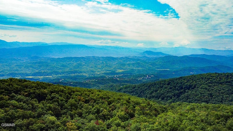 3142 Horse Gap Rd, Sevierville, TN 37876