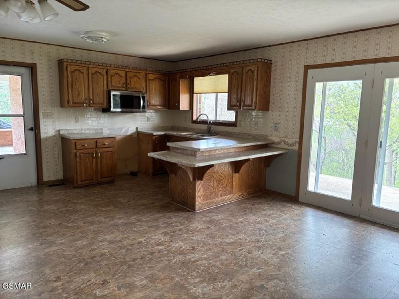 211 Riverview Cir, Sevierville, TN 37862