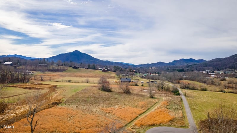 10 Tarwater Ln Lot 10, Sevierville, TN 37862