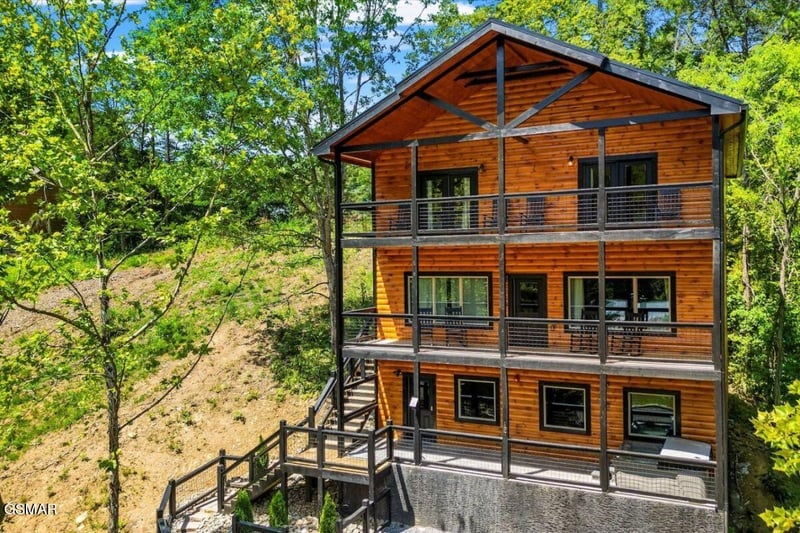 157 Smoky Mountain Way, Sevierville, TN 37876