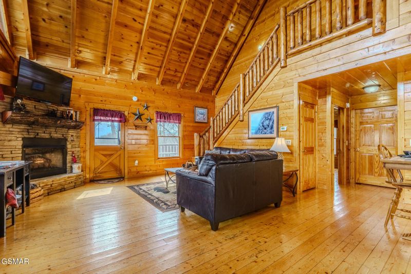 2251 Upper Middle Creek Rd #U21, Sevierville, TN 37876