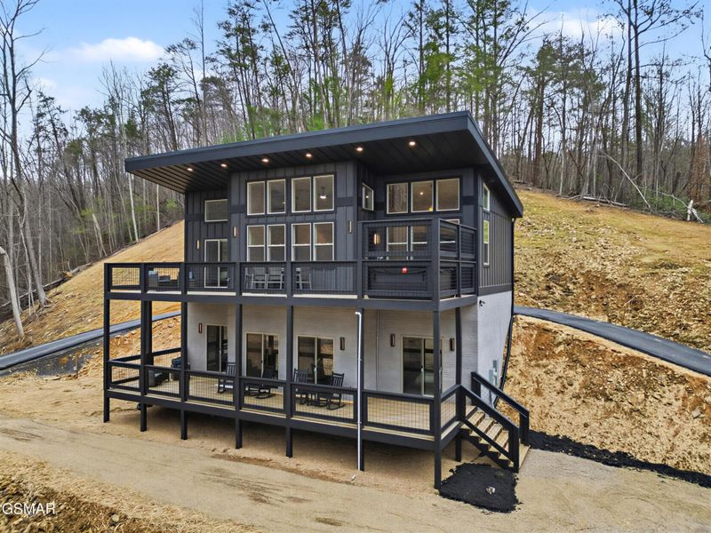 4305 Lakeshore Ave, Sevierville, TN 37876