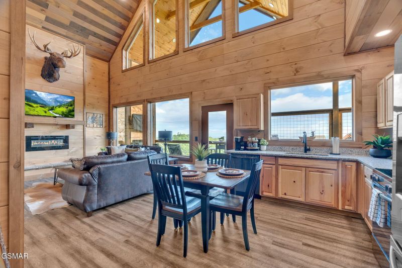 2251 Fox Berry Way, Sevierville, TN 37876