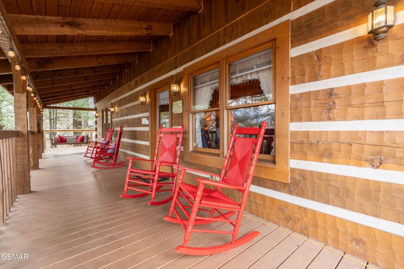 3380 Robeson Rd, Sevierville, TN 37862