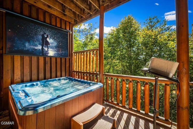 1089 Towering Oaks Dr, Sevierville, TN 37876