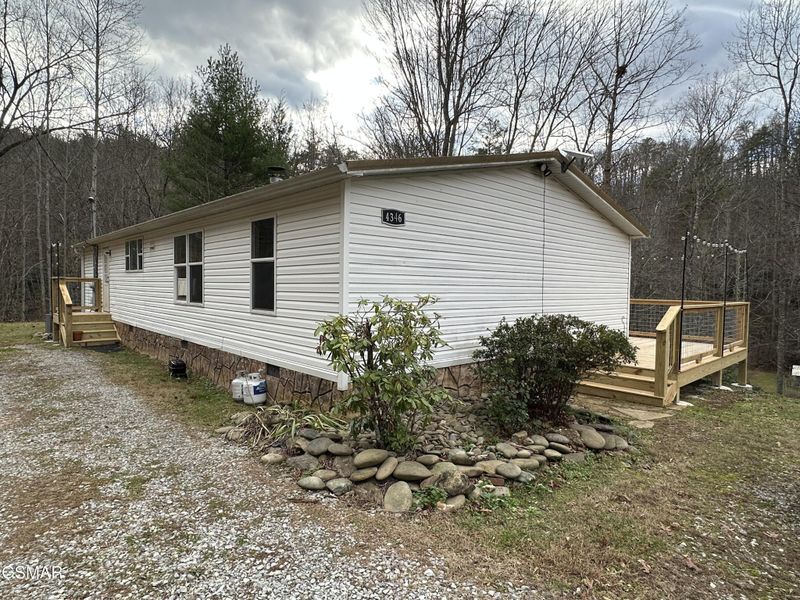 4346 Henry Town Rd, Sevierville, TN 37876