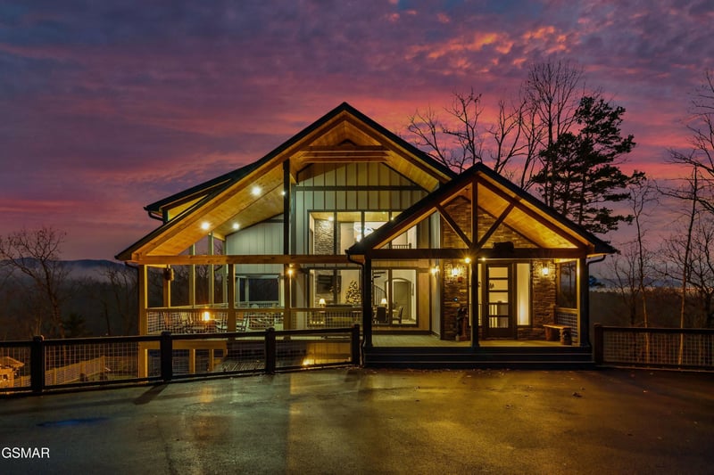 4875 Settlers View Ln, Sevierville, TN 37862