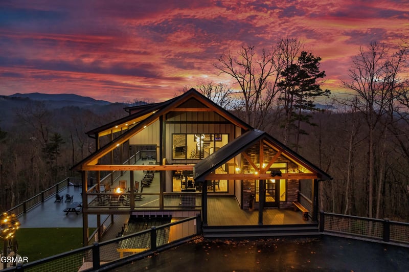 4875 Settlers View Ln, Sevierville, TN 37862