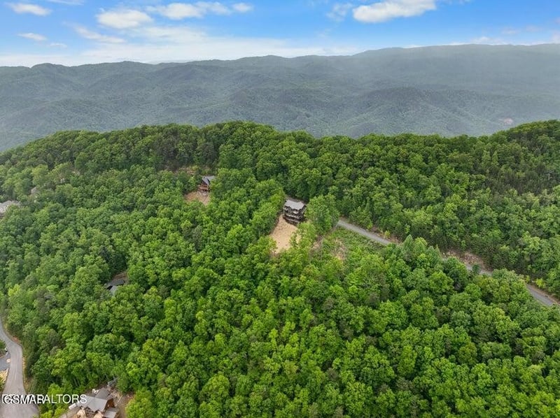 4875 Settlers View Ln, Sevierville, TN 37862