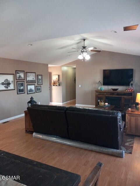 1609 Jasmine Trl, Sevierville, TN 37862