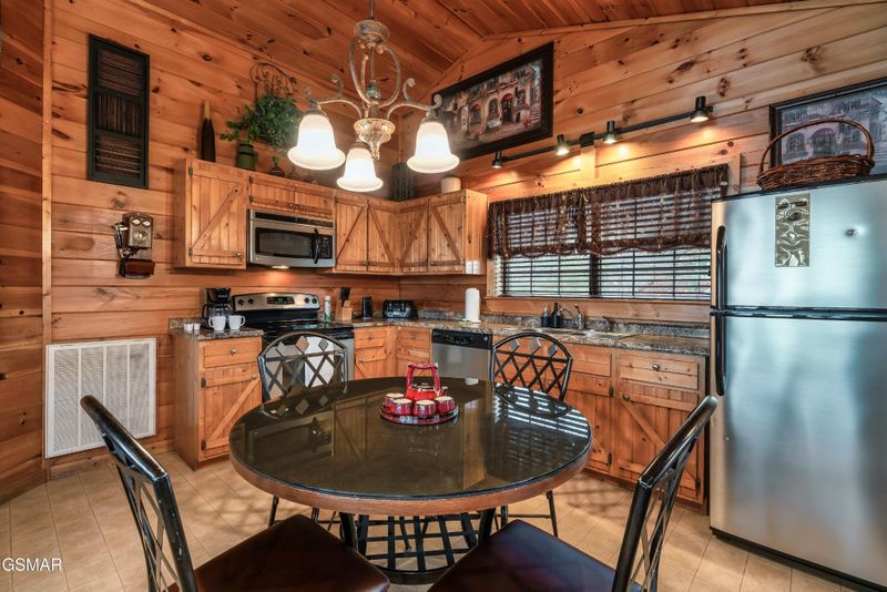 2340 Panther Way, Sevierville, TN 37876