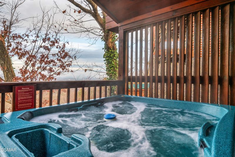 2340 Panther Way, Sevierville, TN 37876