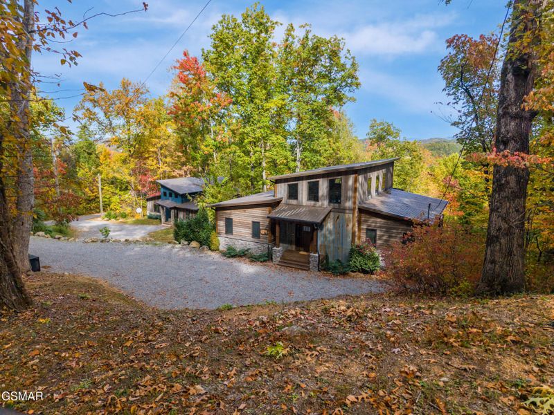 2515 Cove Mountain Ln, Sevierville, TN 37862