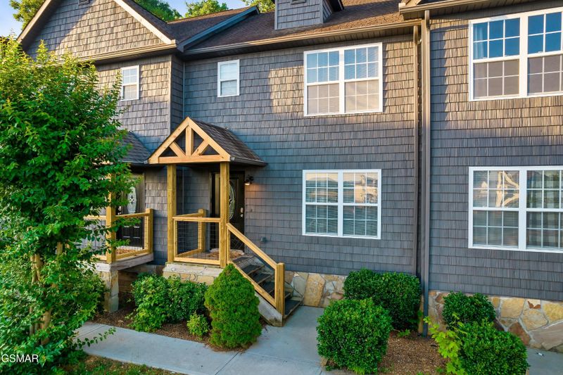 1446 William Holt Blvd, Sevierville, TN 37862