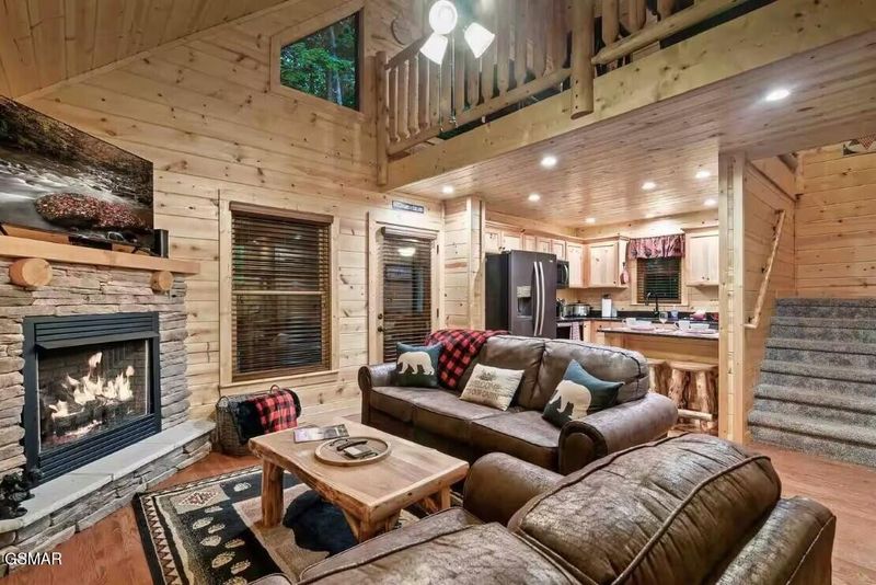 2435 Cedar Ps, Sevierville, TN 37876