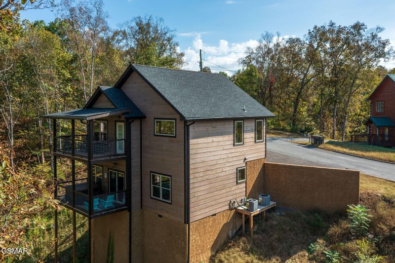 392 Oak Lake Dr, Sevierville, TN 37876