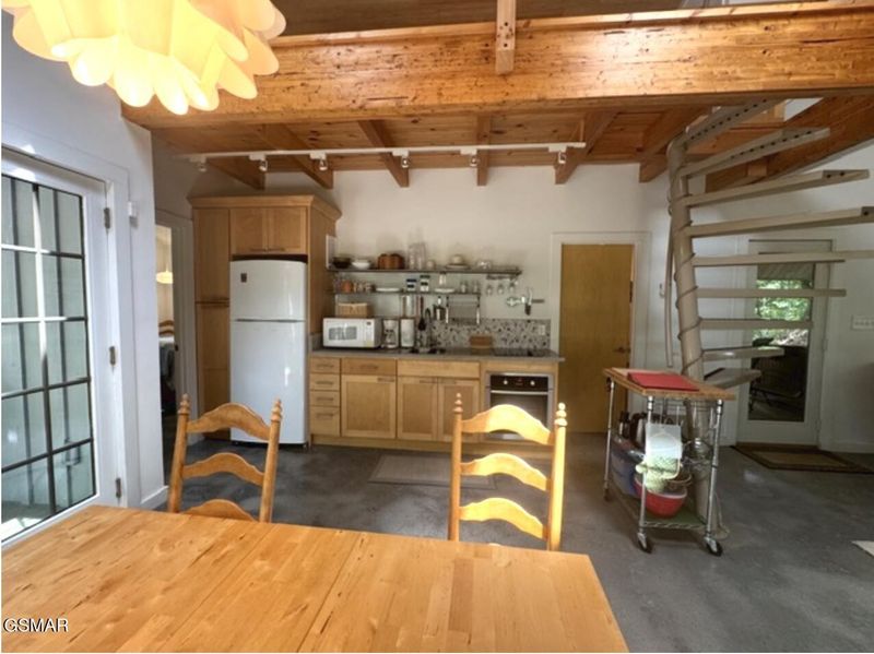 3340 Bear Mountain Ln, Sevierville, TN 37876