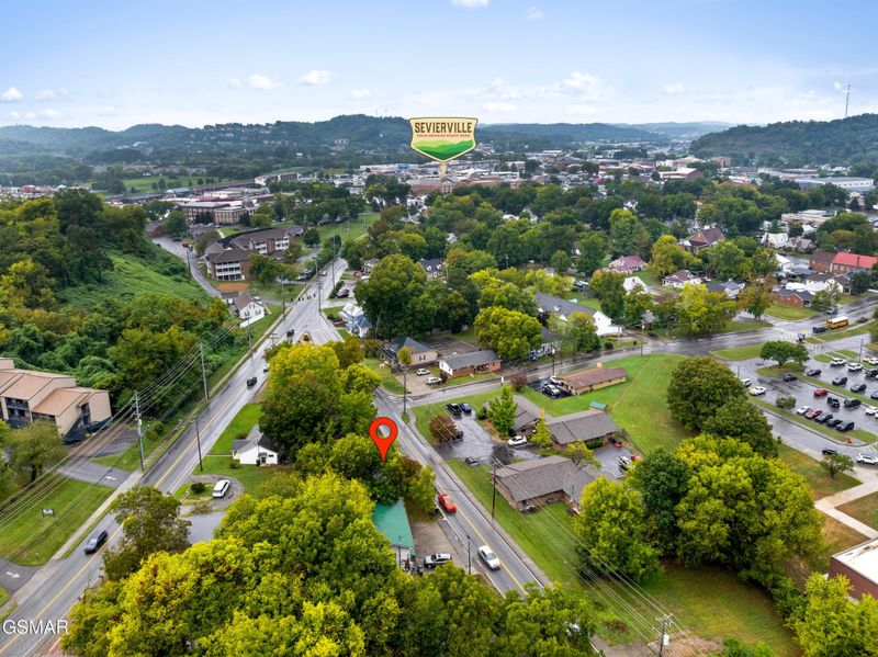 409 Eastgate Rd, Sevierville, TN 37862