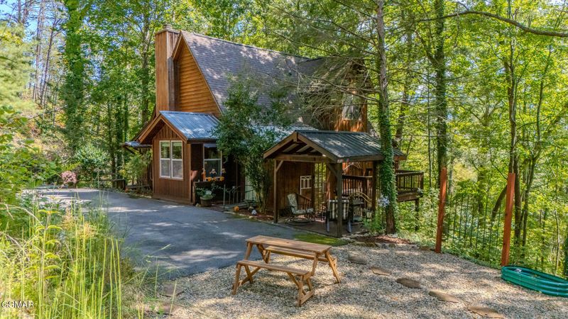 3170 Wears Overlook Ln, Sevierville, TN 37862