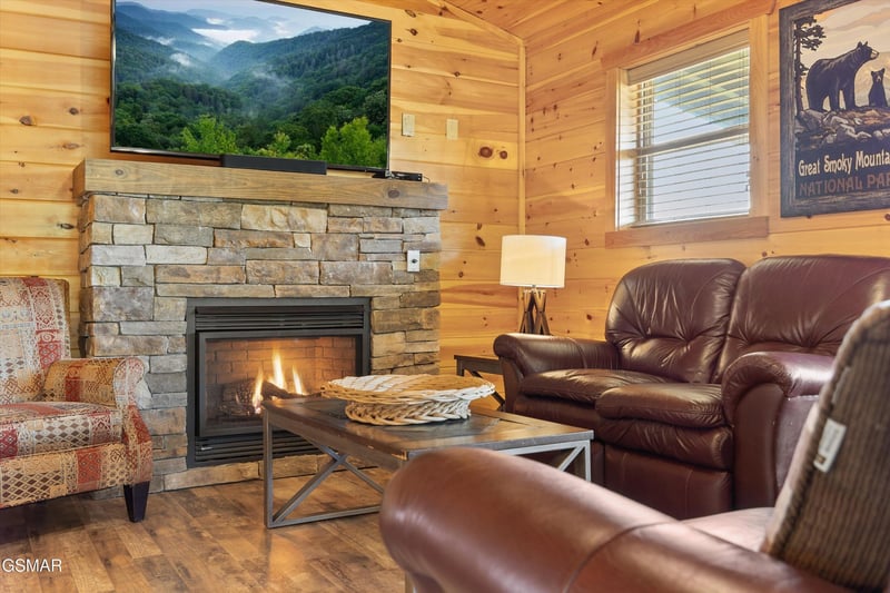 324 Oak Vista Ct, Sevierville, TN 37876