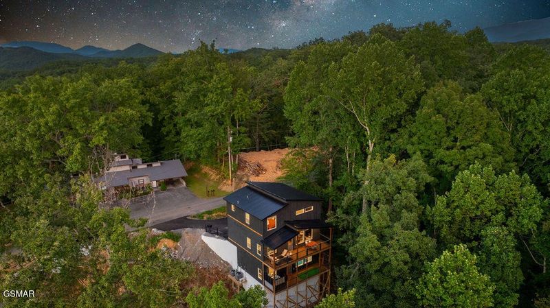 4142 Dolly S Dr, Sevierville, TN 37876