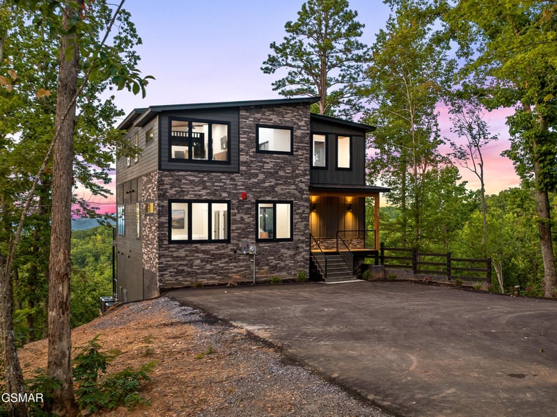 3823 Heavens View Ln, Sevierville, TN 37876