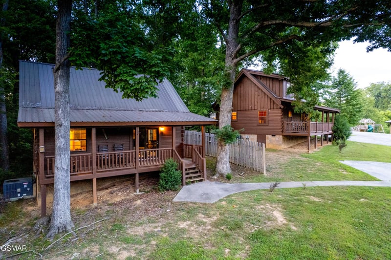 1311 Ina Grace Ln, Sevierville, TN 37862