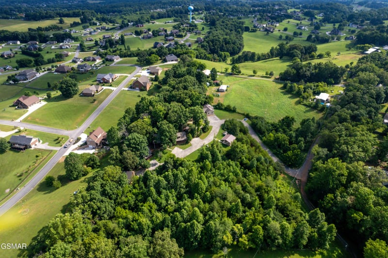 1311 Ina Grace Ln, Sevierville, TN 37862