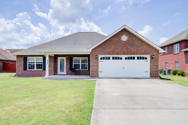 1237 Bastogne Dr, Maryville, TN 37801