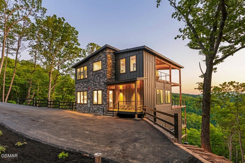 3819 Heavens View Ln, Sevierville, TN 37876