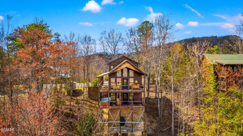 4172 Chamberlain Ln, Sevierville, TN 37862