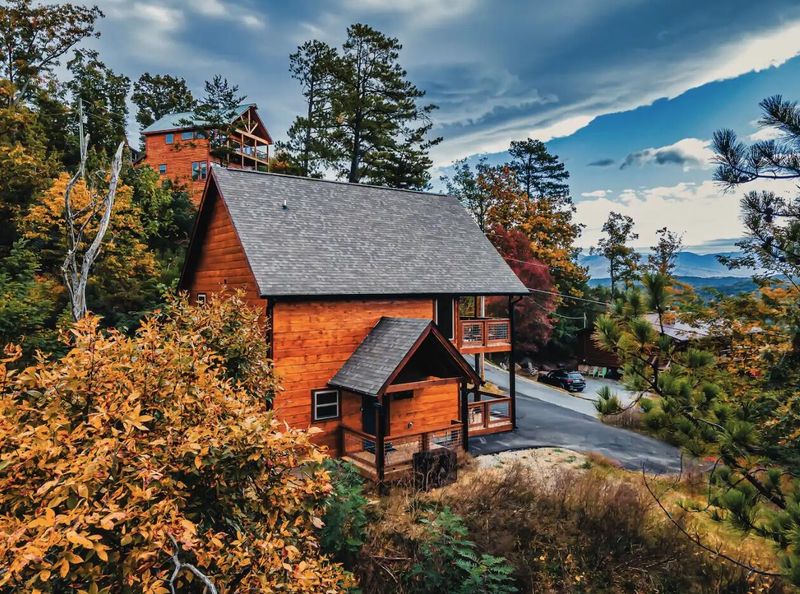 1825 Blue Tick Way, Sevierville, TN 37876