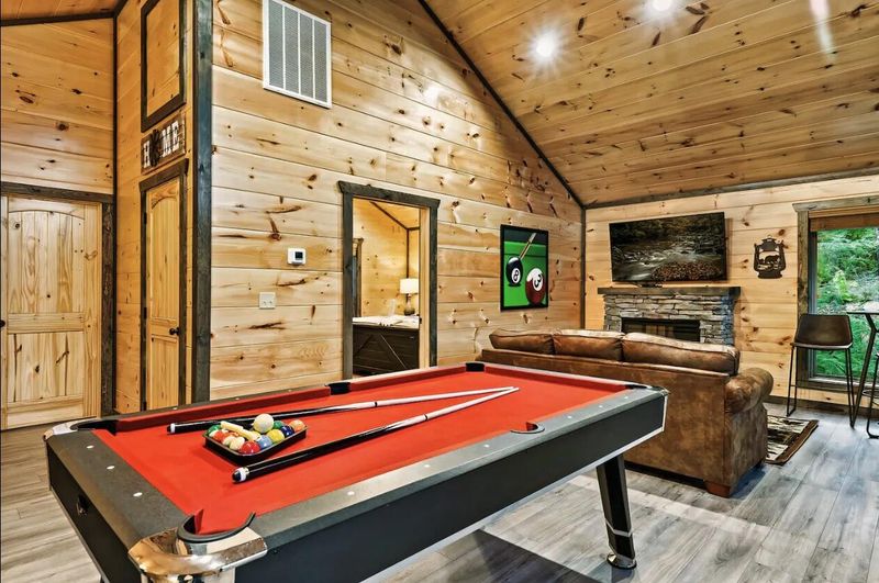 1825 Blue Tick Way, Sevierville, TN 37876