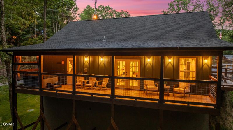 1504 Ginnys Trl, Sevierville, TN 37876