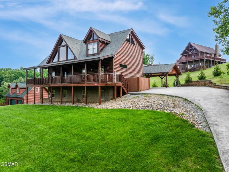 3391 Clear Valley Dr, Sevierville, TN 37862
