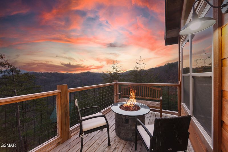 2862 Indigo Ln, Sevierville, TN 37862