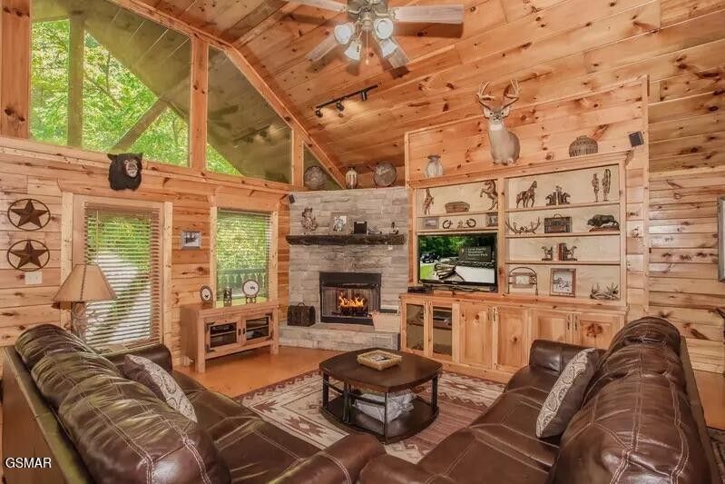 1624 W Ski View Dr, Sevierville, TN 37876