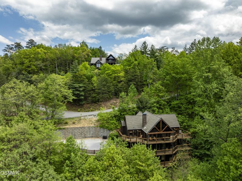 3747 Edge Park Dr, Sevierville, TN 37862