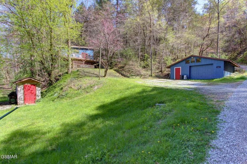 1115 Darvan Way, Sevierville, TN 37876