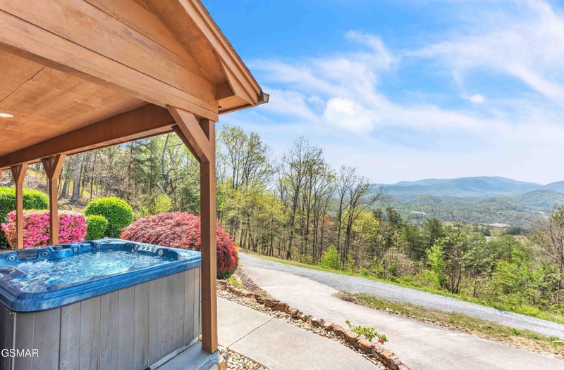 1840 Sandstone Way, Sevierville, TN 37876