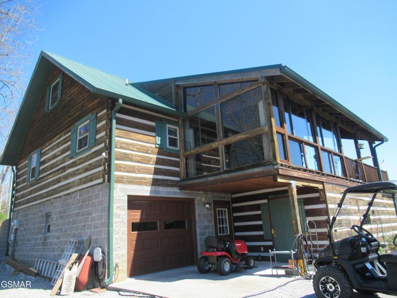 3002 Nellie Dr, Sevierville, TN 37876