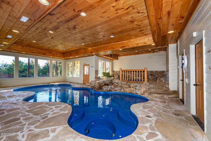 2316 Mimosa Dr, Sevierville, TN 37862