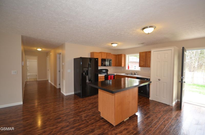 2322 Scenic Mountain Dr, Sevierville, TN 37876