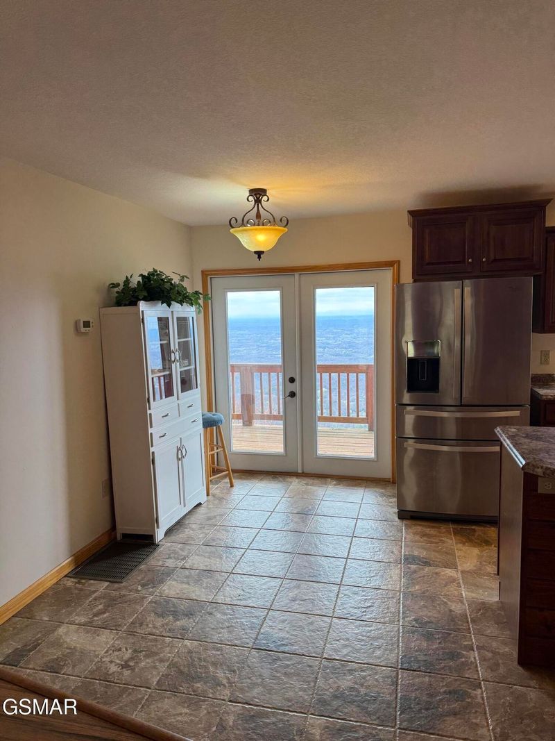 3207 Duncan Springs Rd, Sevierville, TN 37876
