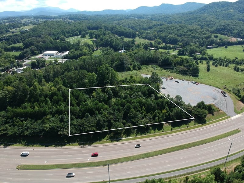 275 Veterans Blvd, Sevierville, TN 37863
