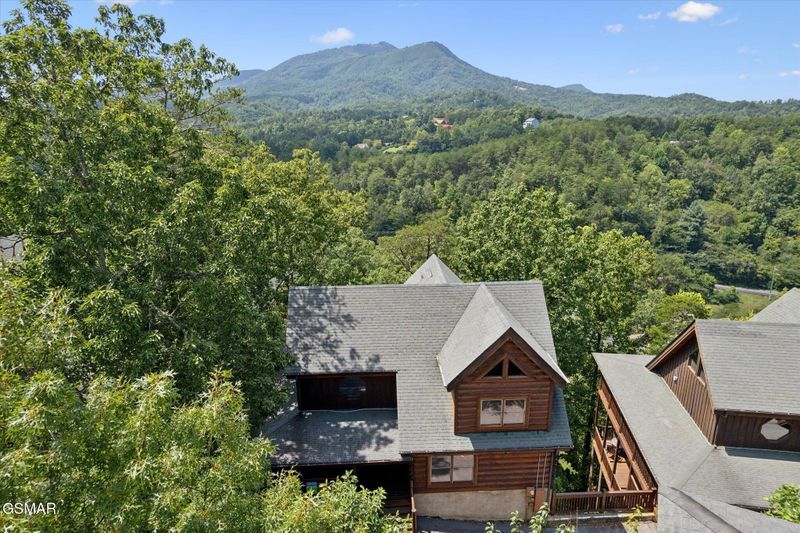 1304 Timberwolf Way, Sevierville, TN 37876