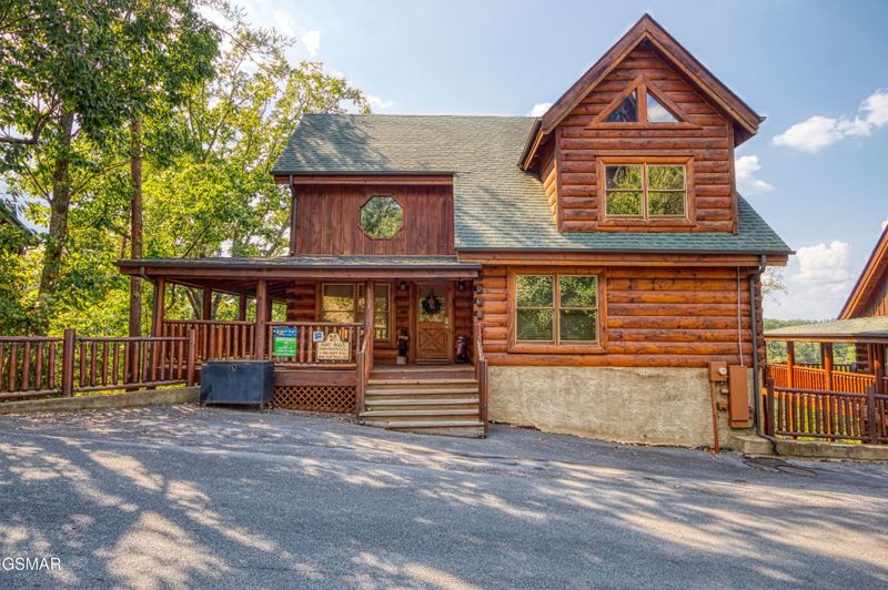1304 Timberwolf Way, Sevierville, TN 37876