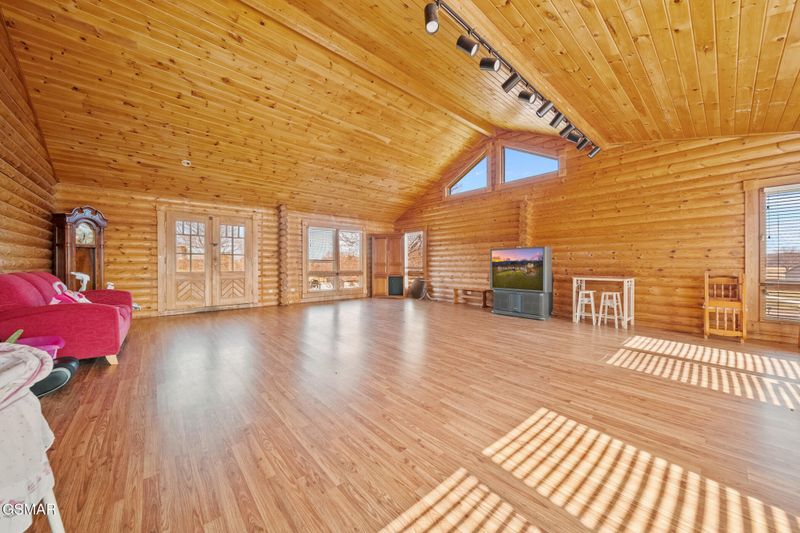 1323 Misty Mead Dr, Sevierville, TN 37876